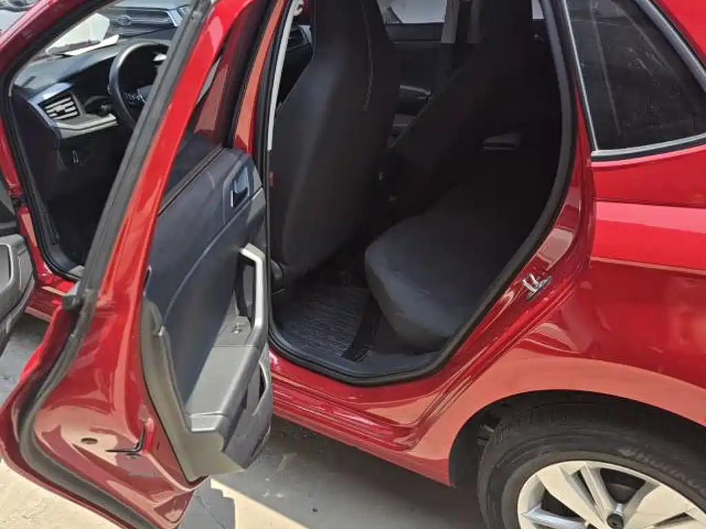 Volkswagen Polo — миниатюра 11