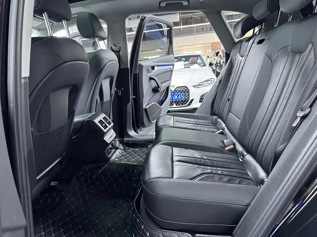 Audi Q5L — миниатюра 15