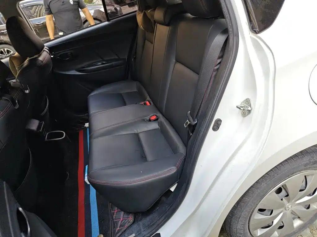 Toyota Yaris L — миниатюра 15