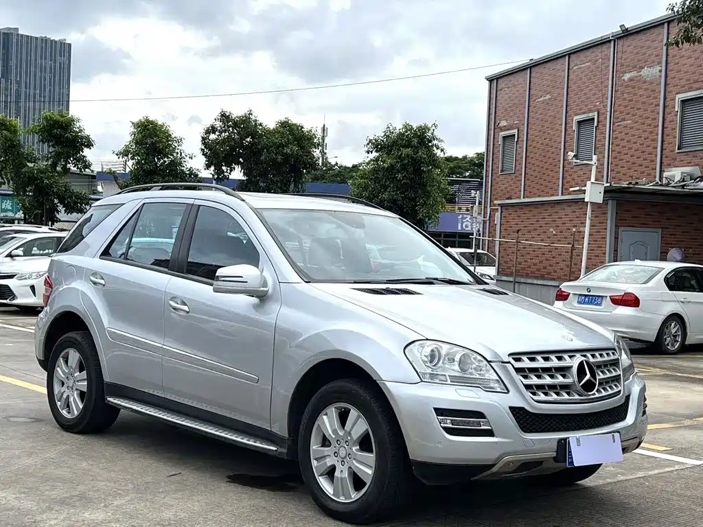 Mercedes-Benz M-Class — миниатюра 3