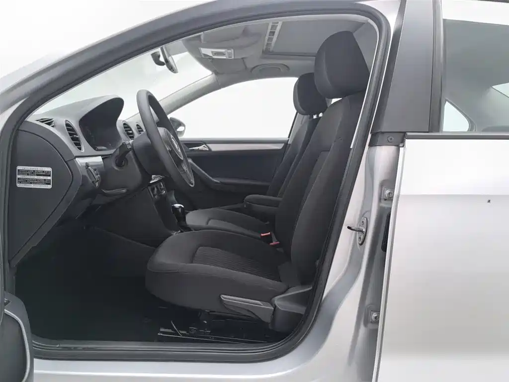 Volkswagen Jetta 2013 1.6L AT Comfort