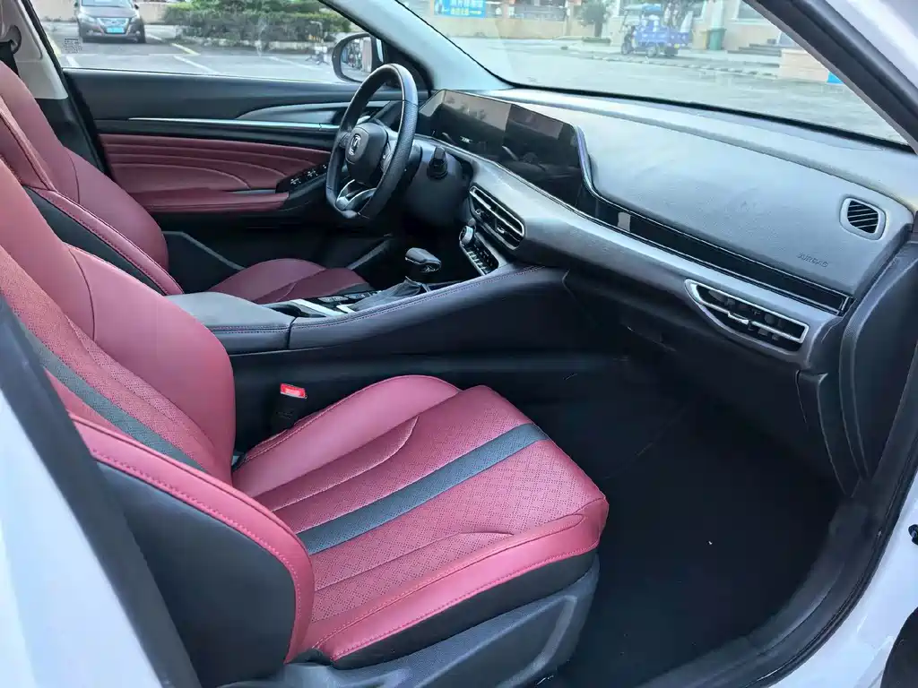 Changan Eado — миниатюра 7