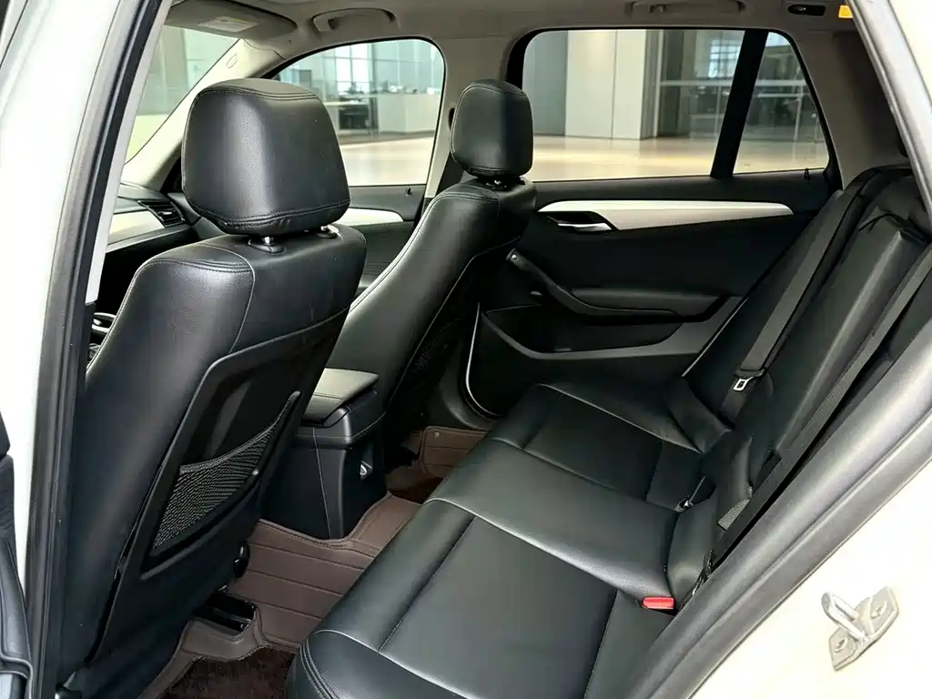 BMW X1 — миниатюра 9