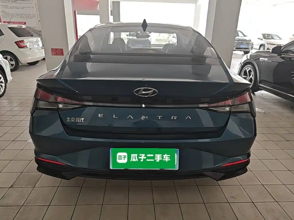 Hyundai Elantra — миниатюра 6