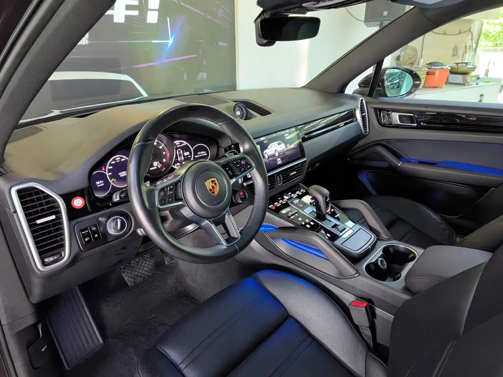 PORSCHE CAYENNE NEW ENERGY