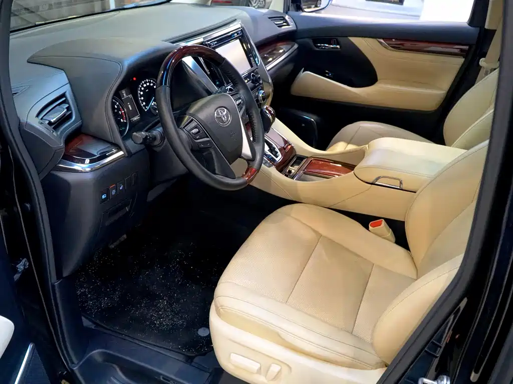 Toyota Alphard 2015 3.5L Luxury