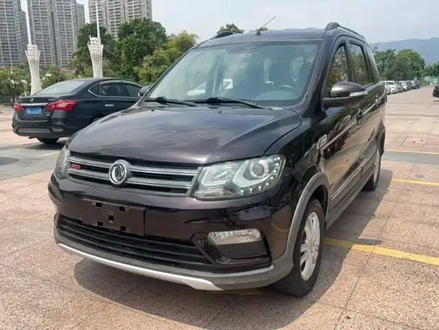 Dongfeng Fengon Fengon 370
