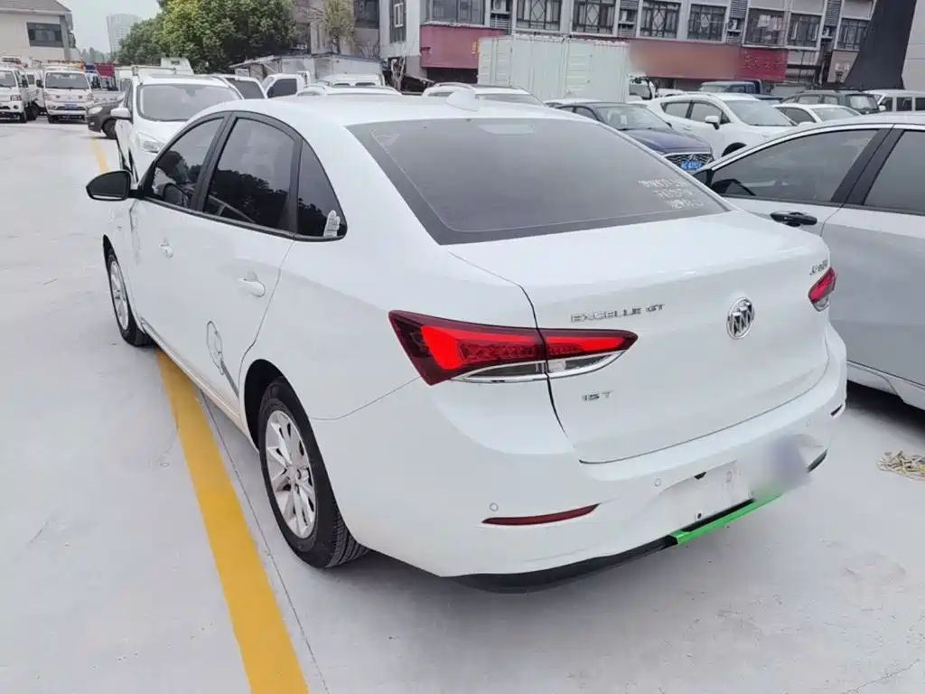 Buick Excelle — миниатюра 5