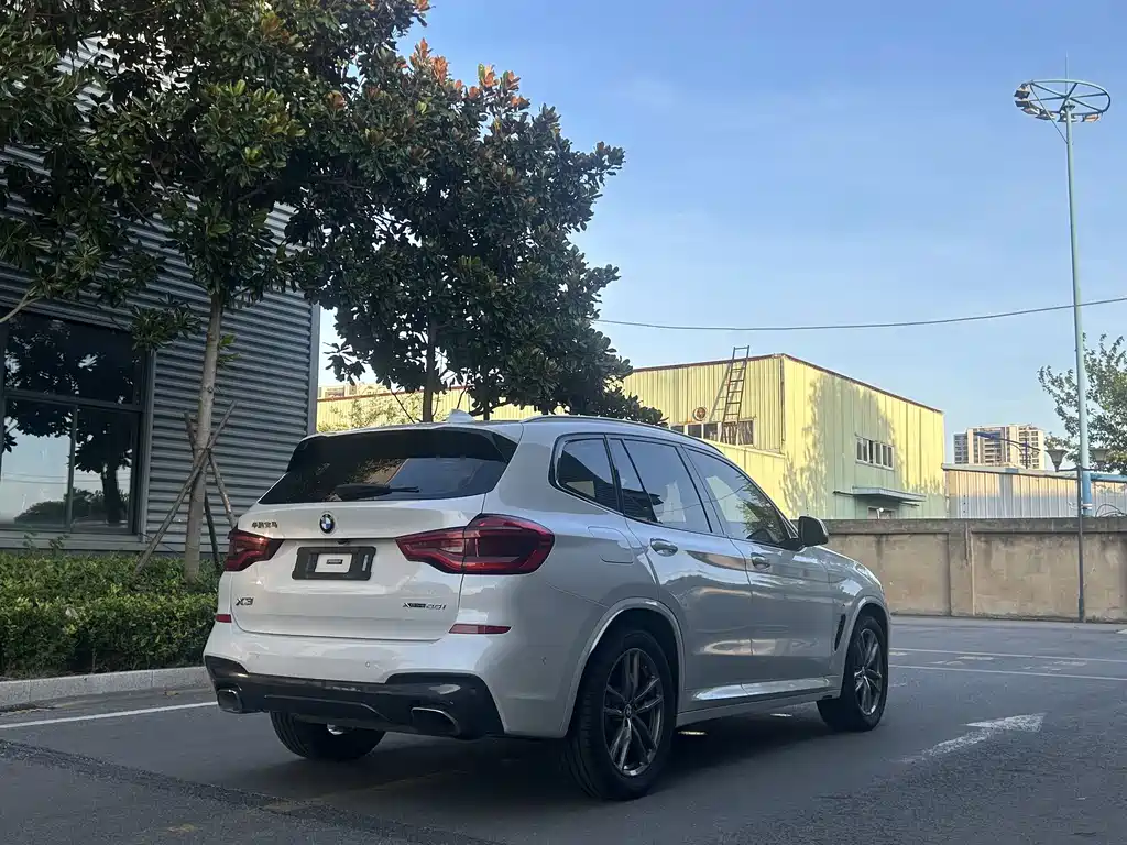 BMW X3 — миниатюра 9