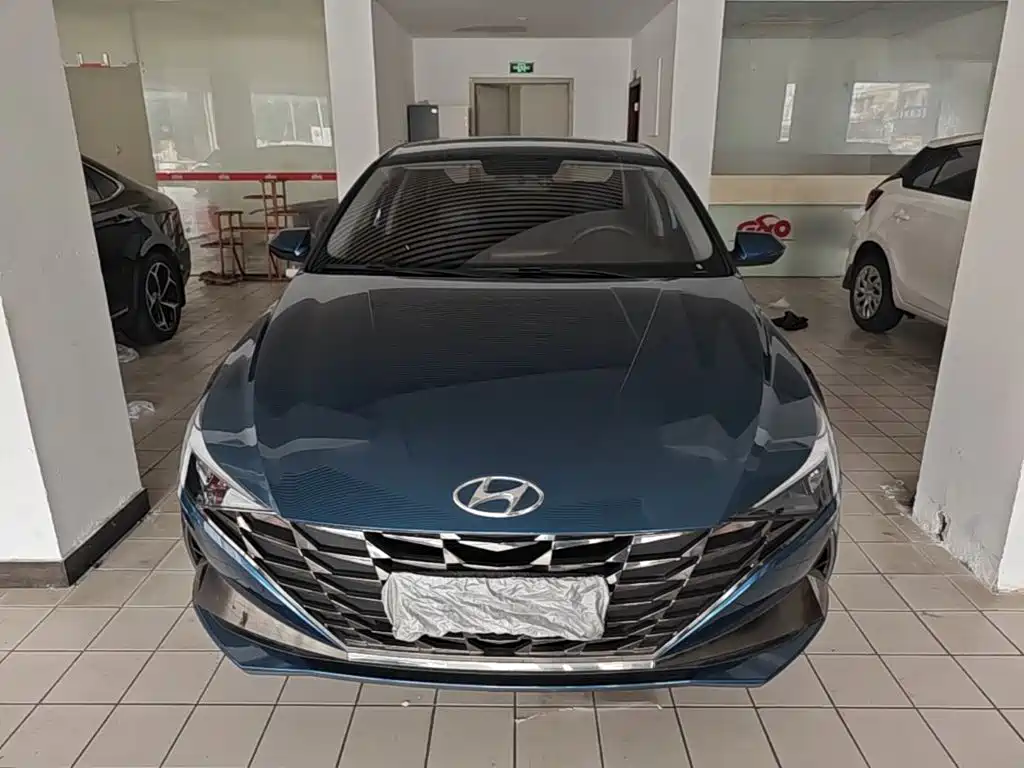 Hyundai Elantra — миниатюра 3