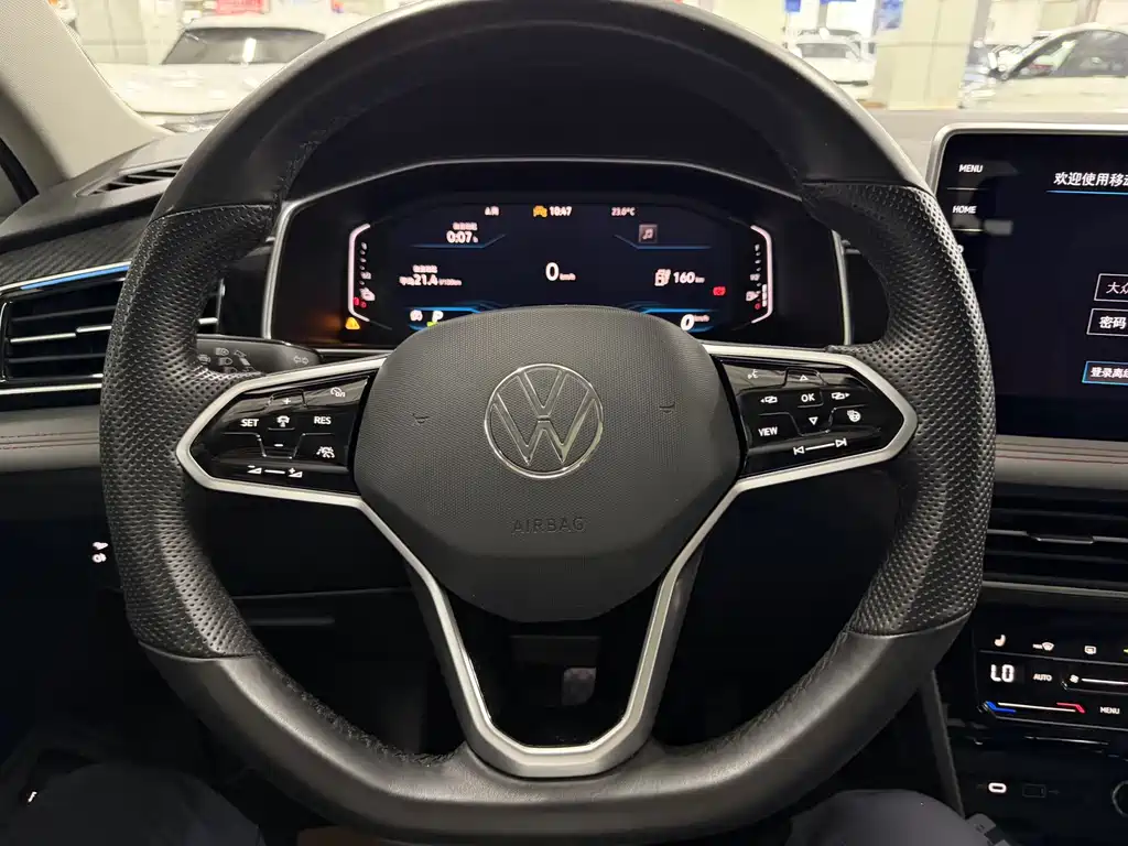 Volkswagen Tiguan L New Energy - фото 5