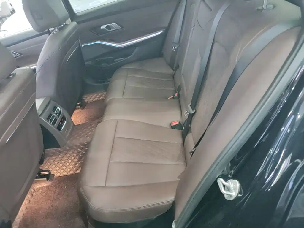 BMW 3 Series — миниатюра 17