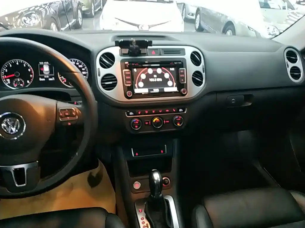 Volkswagen Tiguan — миниатюра 13
