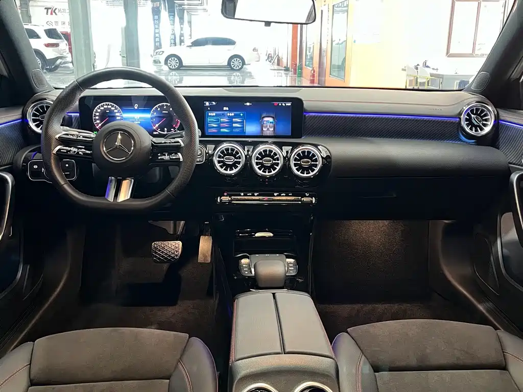 Mercedes-Benz A-Class — миниатюра 9