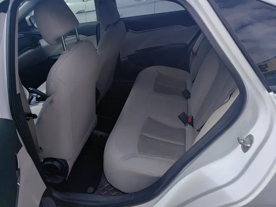Buick Excelle — миниатюра 11