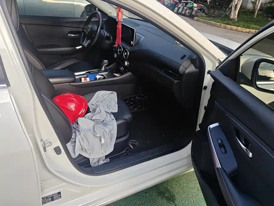 Nissan Sylphy — миниатюра 8
