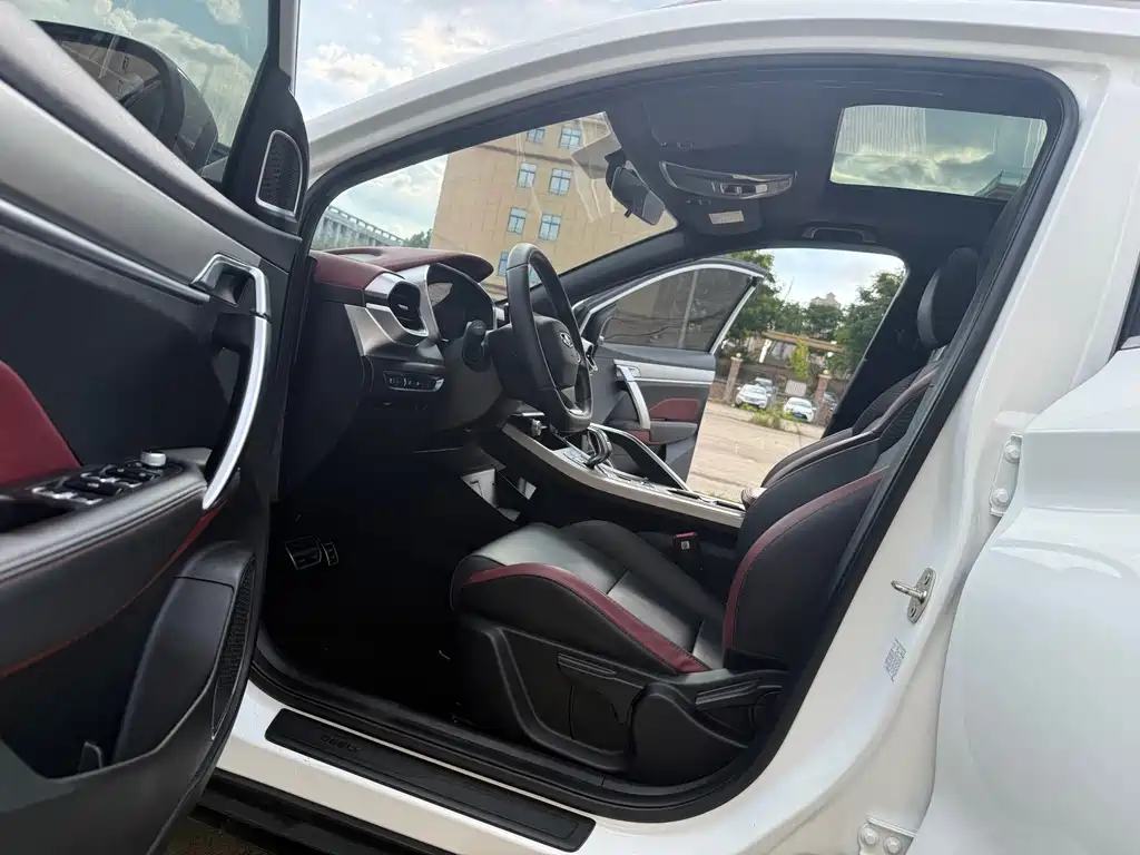 Geely Binyue — миниатюра 17