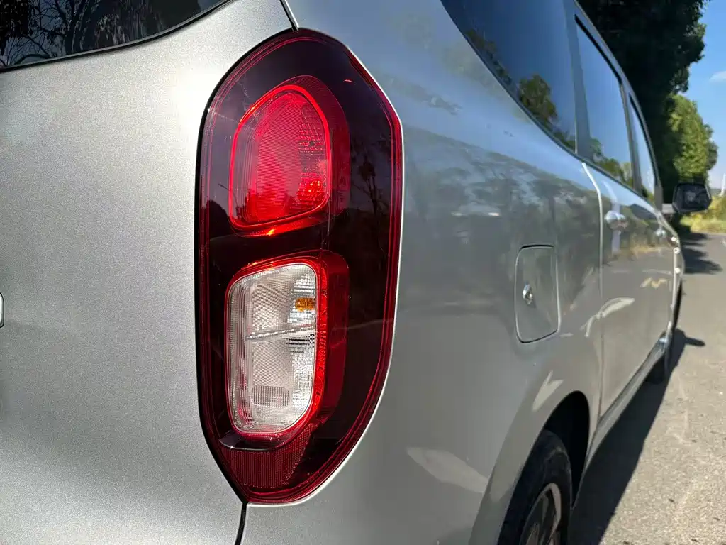 Wuling Hongguang EV — миниатюра 20