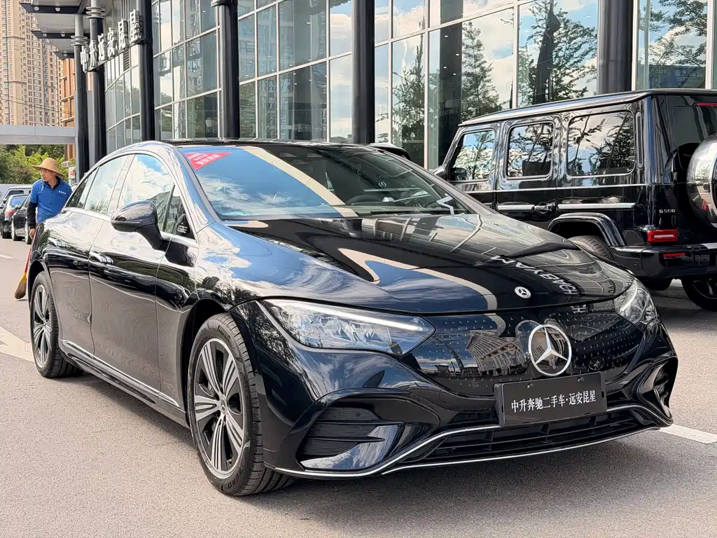 Mercedes-Benz EQE 2025 500 4MATIC Luxury