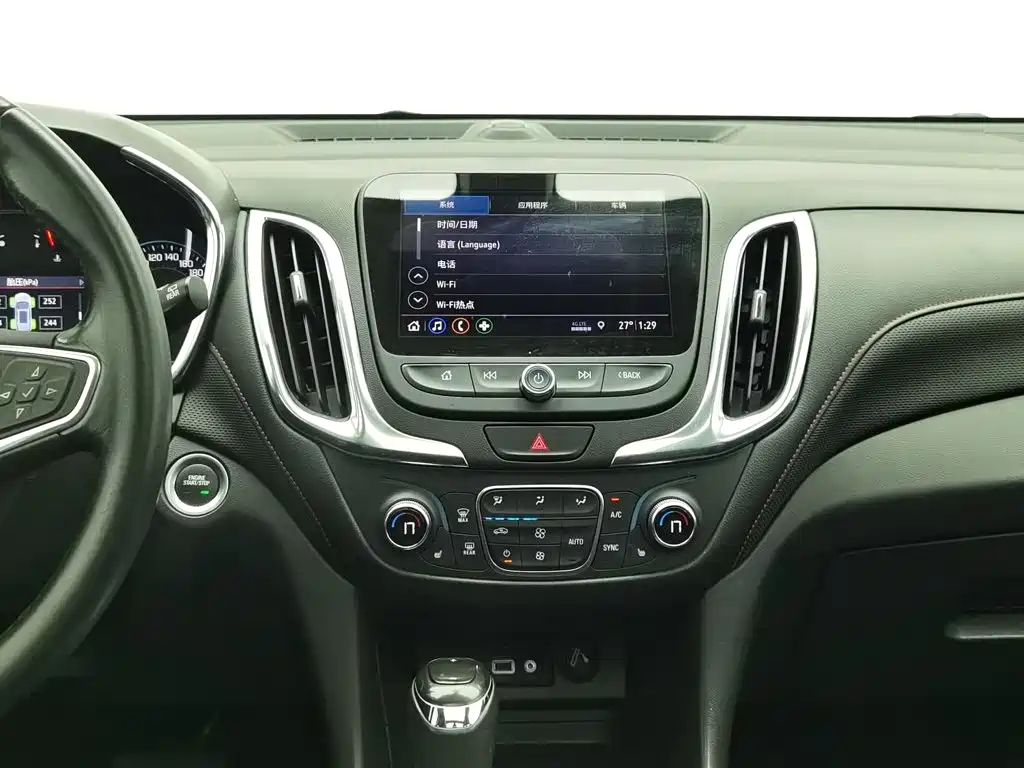 Chevrolet Equinox — миниатюра 12