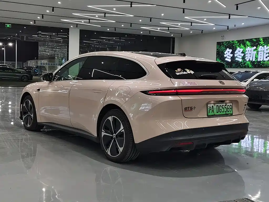 NIO NIO ET5T