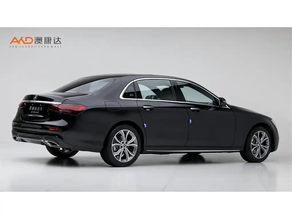 Mercedes-Benz E-Class — миниатюра 3