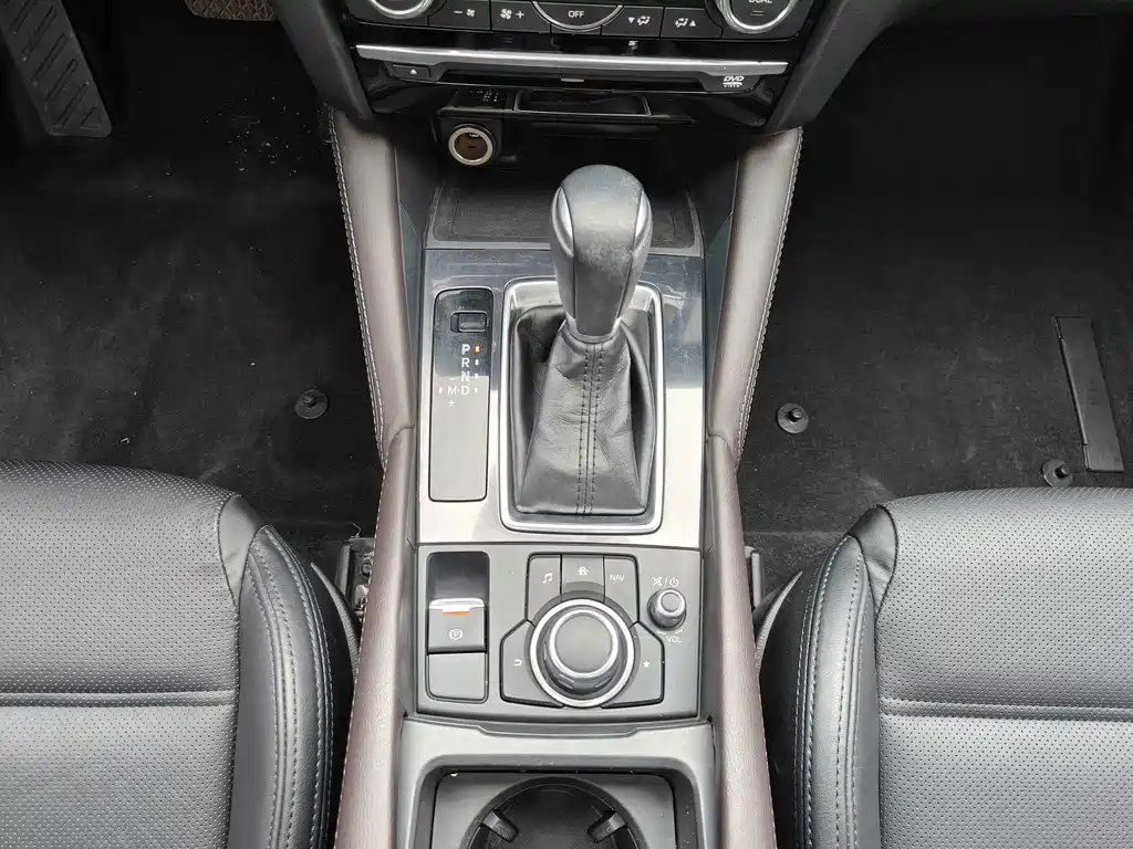 Mazda Atenza — миниатюра 12