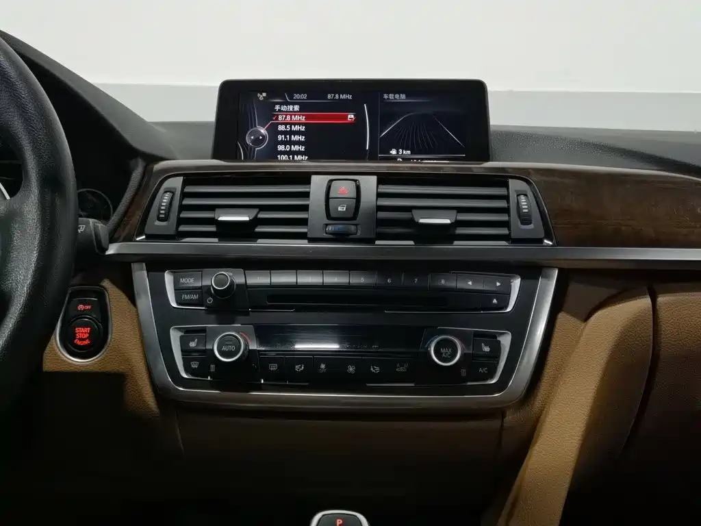 BMW 3 Series — миниатюра 12