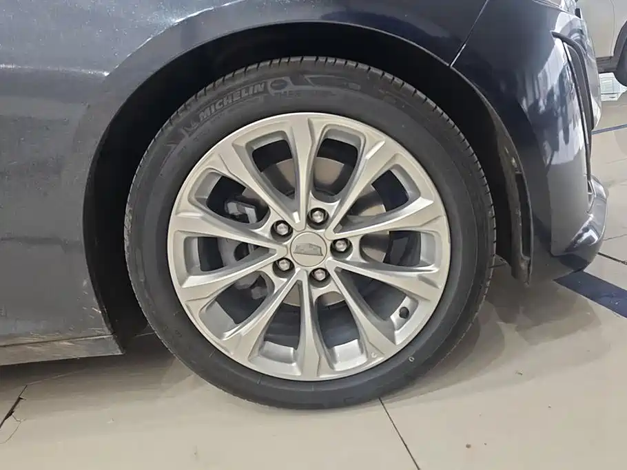 Cadillac CT5 — миниатюра 6