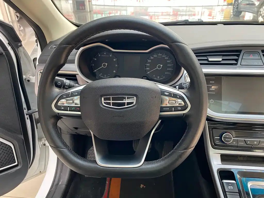 Geely Emgrand GL — миниатюра 11