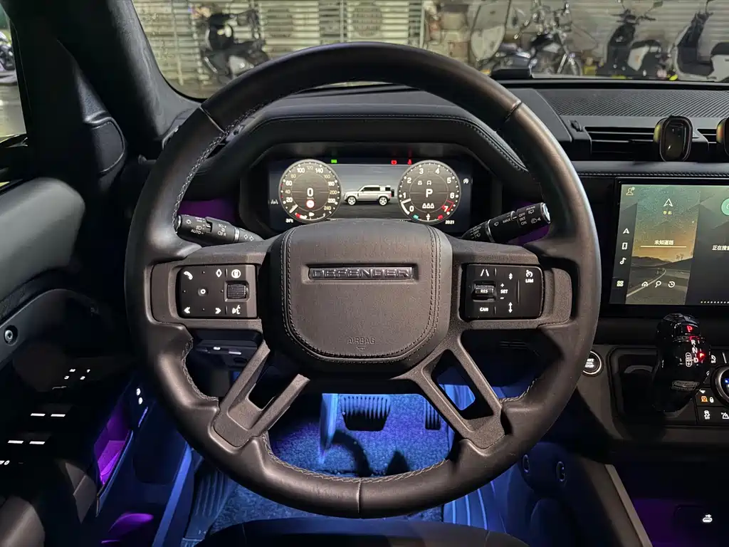 Land Rover Defender — миниатюра 10