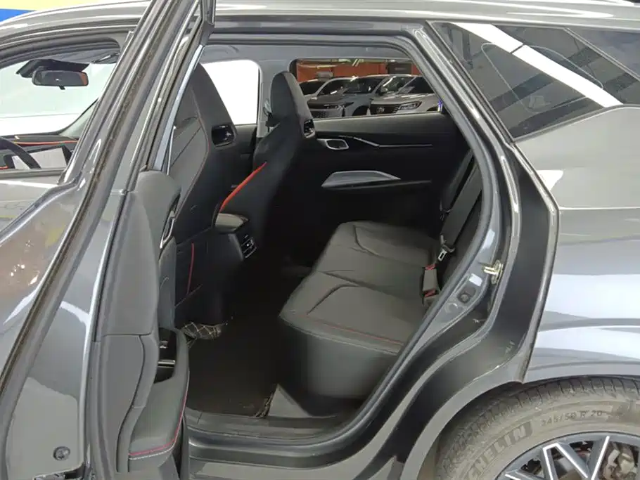 CHANGAN CHANGAN AUCHAN Z6