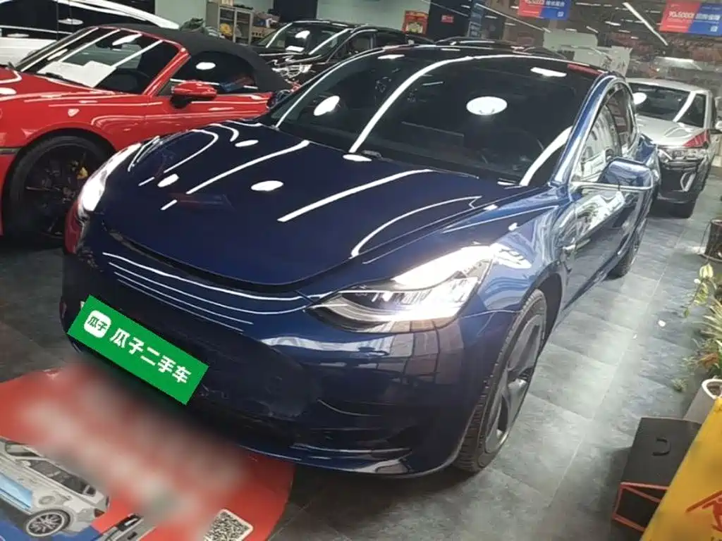 Tesla Model 3 — миниатюра 2