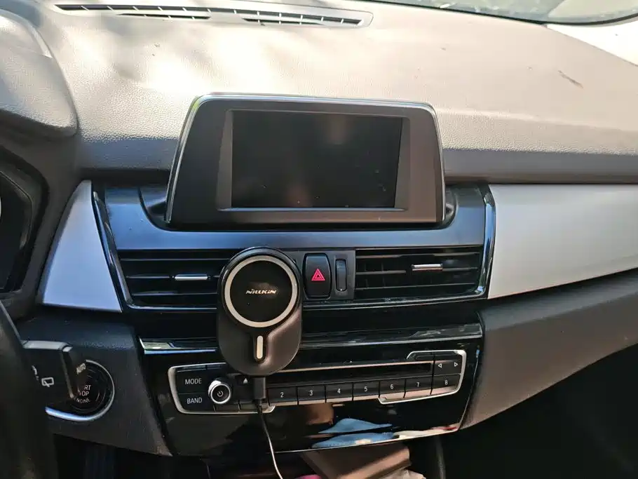 BMW 2 Series Active Tourer (Import) — миниатюра 13