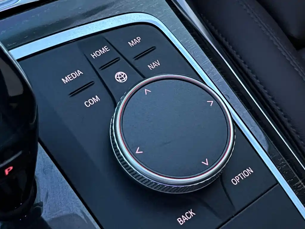 BMW 3 Series — миниатюра 15