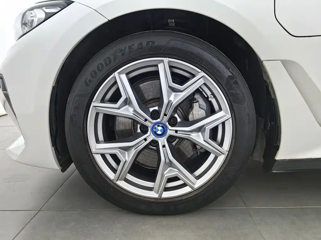 BMW i3 — миниатюра 17