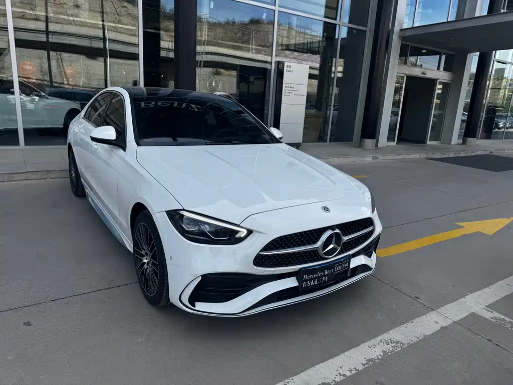 Mercedes-Benz C-Class 2025