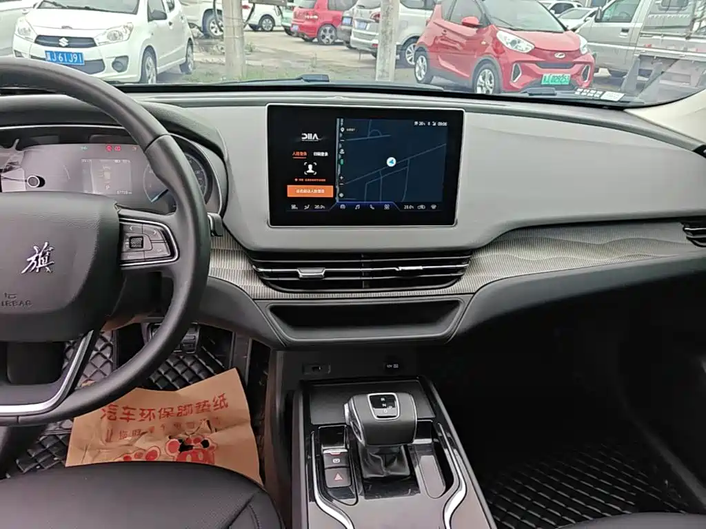 Hongqi Hongqi E-QM5 — миниатюра 13