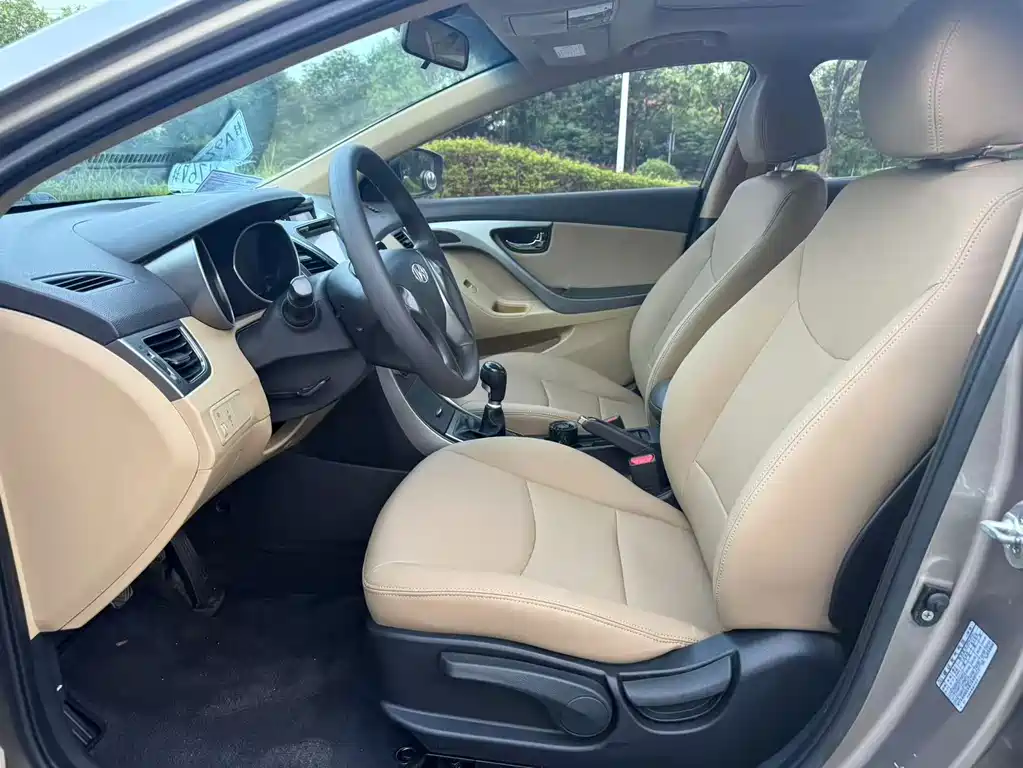 Hyundai Elantra Langdong — миниатюра 7