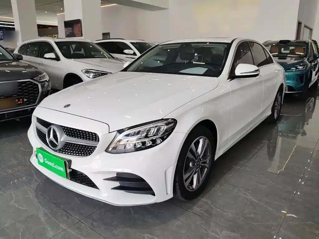 Mercedes-Benz C-Class — миниатюра 2