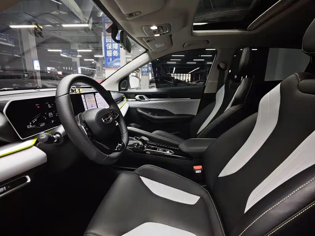 Geely Binyue — миниатюра 5