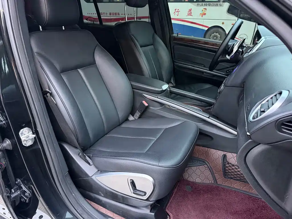 Mercedes-Benz GL-Class — миниатюра 8