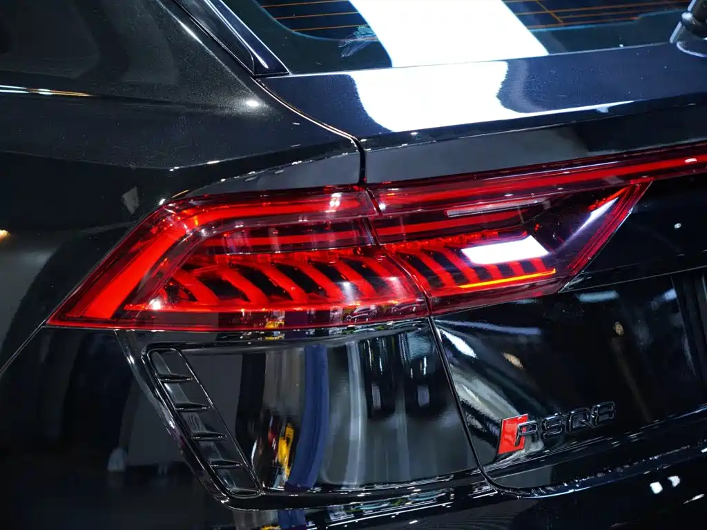Audi RS Q8 — миниатюра 10