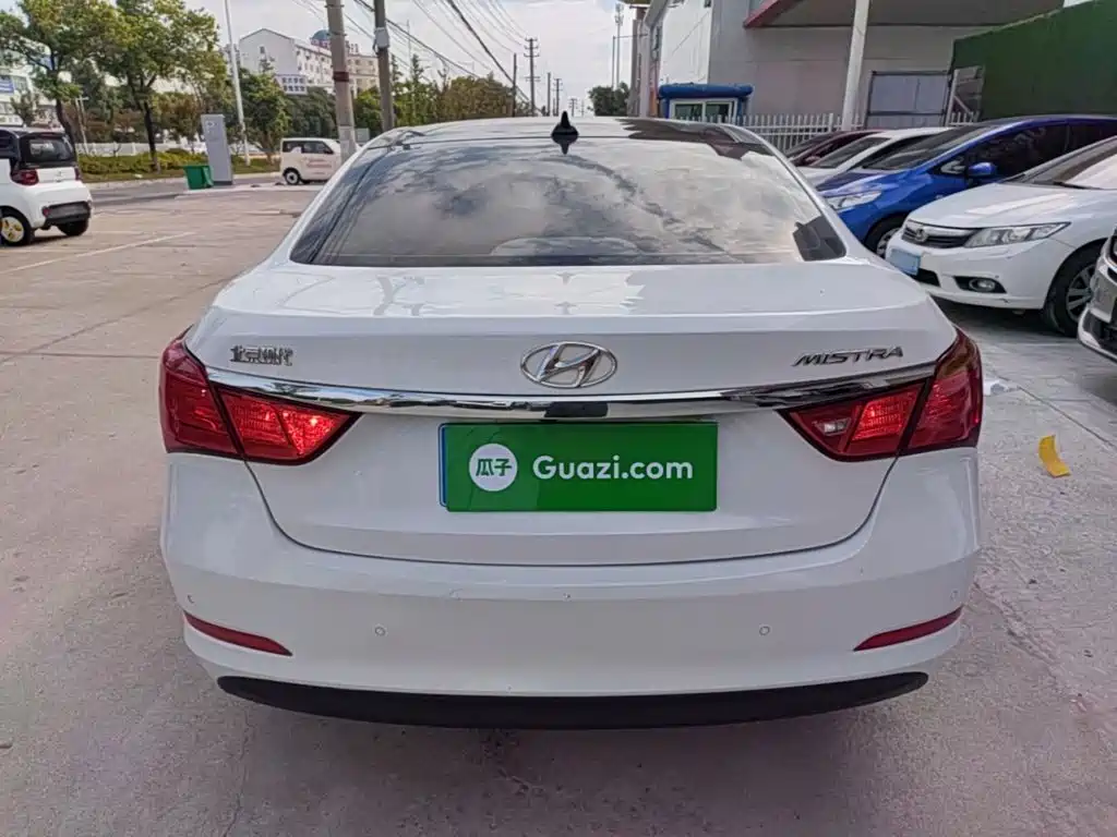 Hyundai Mistra — миниатюра 6