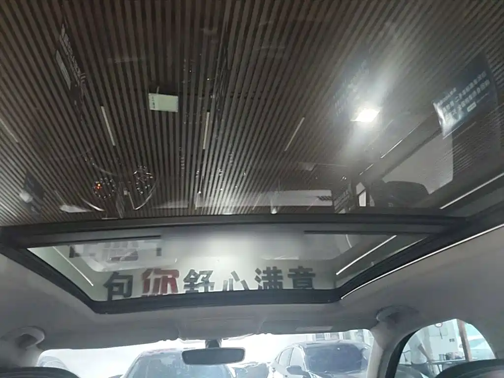 Volkswagen Tiguan L — миниатюра 18