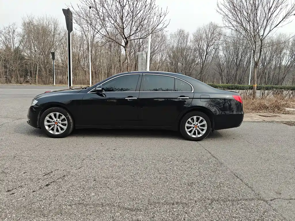 Hongqi H7 2015 1.8T Luxury