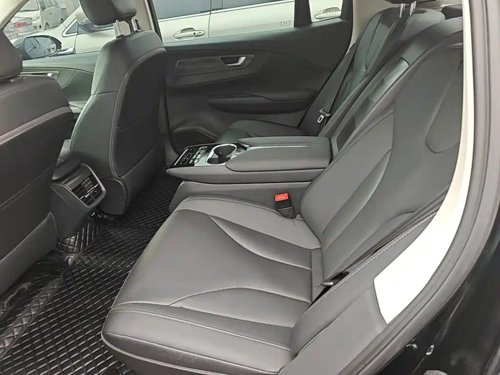Hongqi Hongqi E-QM5 — миниатюра 17