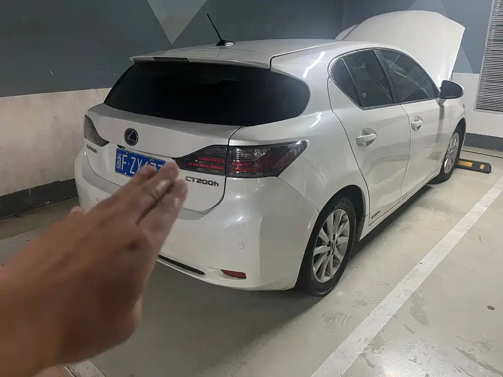Lexus CT — миниатюра 2