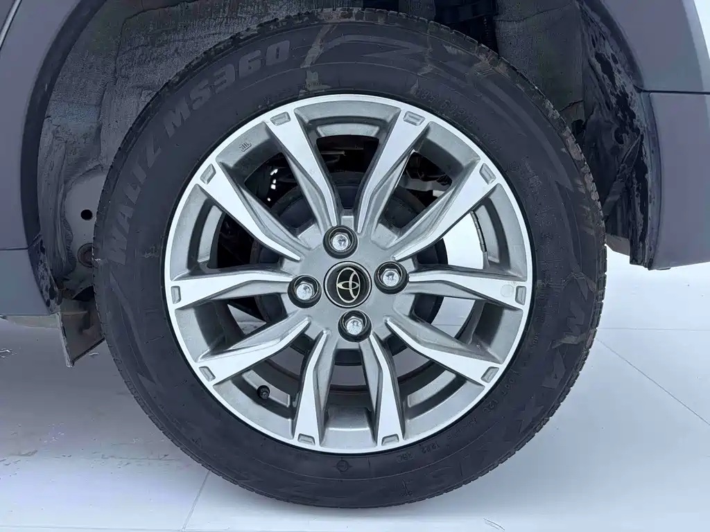 Toyota Yaris L — миниатюра 15