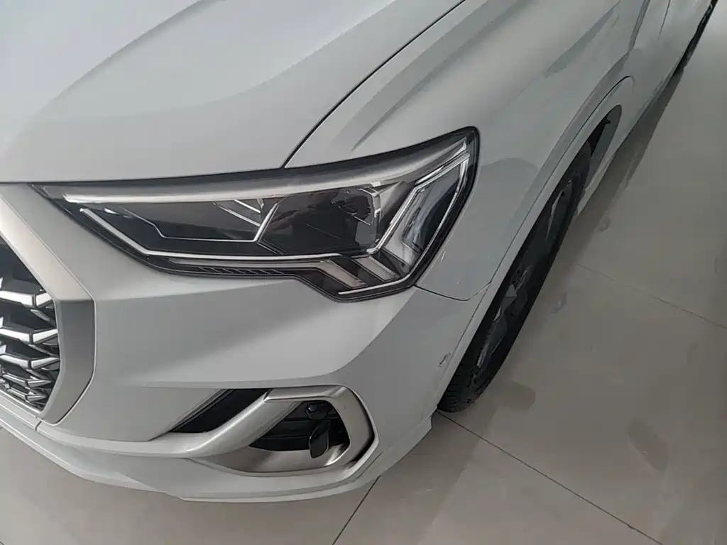 Audi Q3 — миниатюра 24